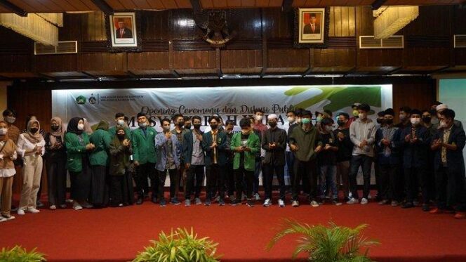 
 Badan Eksekutif Mahasiswa (BEM) Pesantren se-Kalimantan menyatakan dukungannya terhadap pembangunan Ibu Kota Negara (IKN) Nusantara di Penajam Paser Utara, Kalimantan Timur. Senin (28/2/2022).