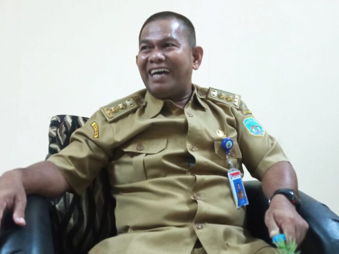 
 Sekretaris Disperindagkop & UKM Kaltara Terkesan Dicuekin, Pejabat Eselon III Rasa Satpam