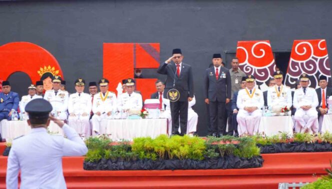 
 Suriansyah Wakili Gubernur Hadiri Puncak Peringatan Otonomi Daerah XXVII di Makassar