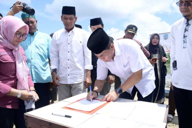 
 Gubernur Zainal Paliwang Resmikan Pembangunan Masjid Nurul Islam Mustafa di Tanjung Rumbia