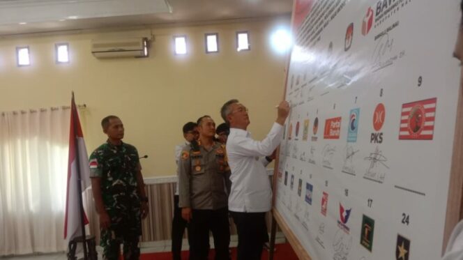 
 Deklarasi Pemilu Damai, Bupati Wempi Harapkan Pemilu 2024 Berjalan Kondusif dan Damai