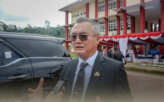 
 Bupati Malinau saat menyampaikan ajakan kepada warga untuk menyukseskan pemilu 2024 ini dengan damai usai menghadiri acara di SPN polda Kaltara pada selasa, (13/2/2024) 
