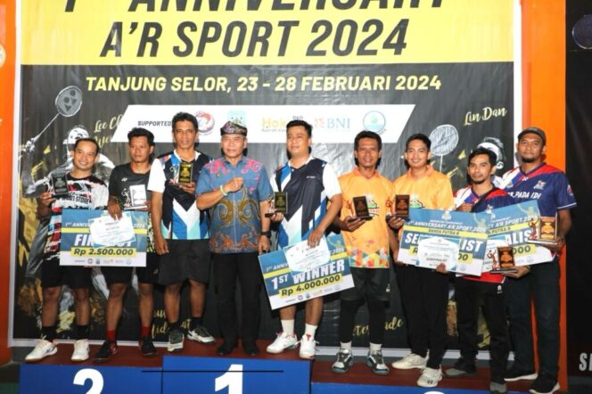 
 Gubernur Apresiasi Kejuaraan Bulutangkis A’R Sport