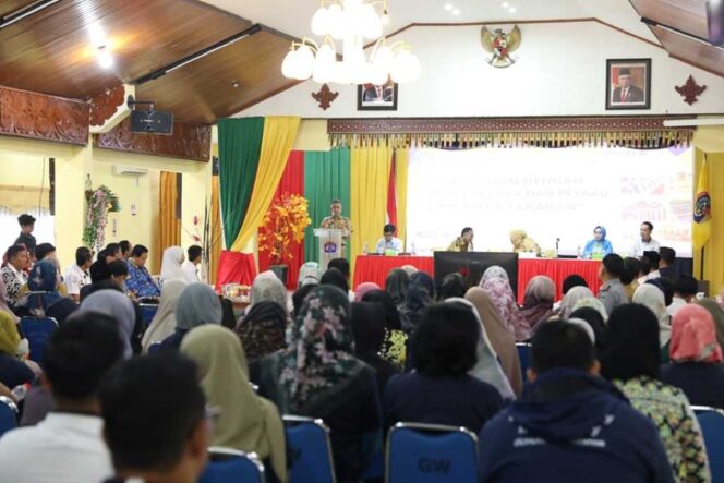 
 Wali Kota Khairul Membuka Sarasehan bersama Stakeholder dan Pelaku UKM Kota Tarakan