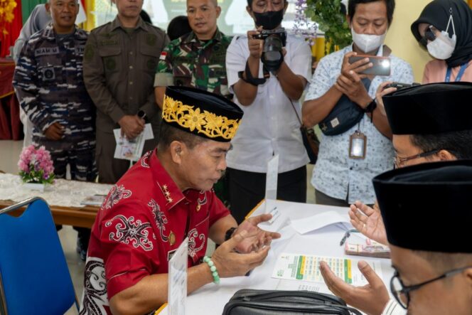 
 Gubernur Instruksikan ASN Segera Bayar Zakat