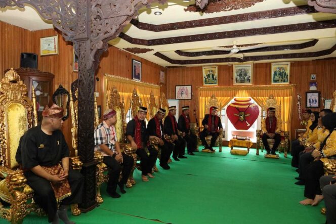 
 Kunjungi Baloy Adat Mayo, Pj Wali Kota Tarakan: Bangun Hubungan Melalui Pertemuan