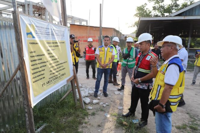 
 Pj Wali Kota Tarakan Kunjungi Sejumlah Lokasi Pembangunan dan Penyerahan Program Sejahtera Bersama