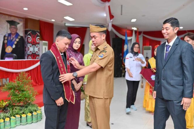 
 Pj. Wali Kota Bustan Hadiri Yudisium Program Sarjana dan Magister Hukum Universitas Borneo Tarakan