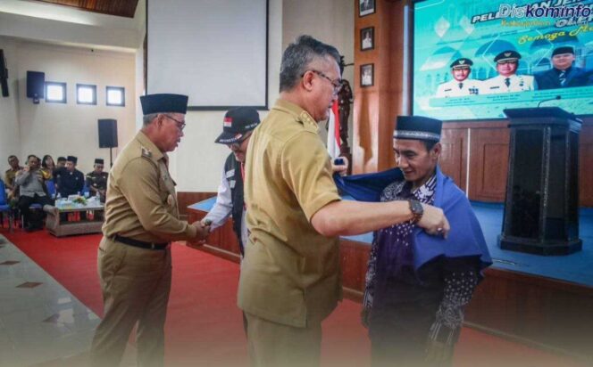 
 Bupati Wempi Lepas Keberangkatan 52 Calon Jemaah Haji Kabupaten Malinau