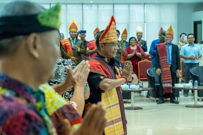 
 Pelantikan dan Pengukuhan KBKU, Gubernur: Kerukunan dan Toleransi Kunci Sukses Membangun Kaltara