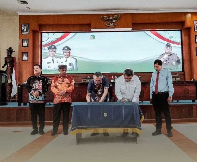 
 Pemkab Malinau Lakukan MoU Bersama Kejari, Harap Potensi Penyimpangan Dapat Diantisipasi