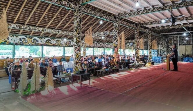 
 Tutup Rakor Pembangunan Perbatasan, Bupati Wempi: Pemkab Tidak Pernah Berhenti Berjuang Bersama