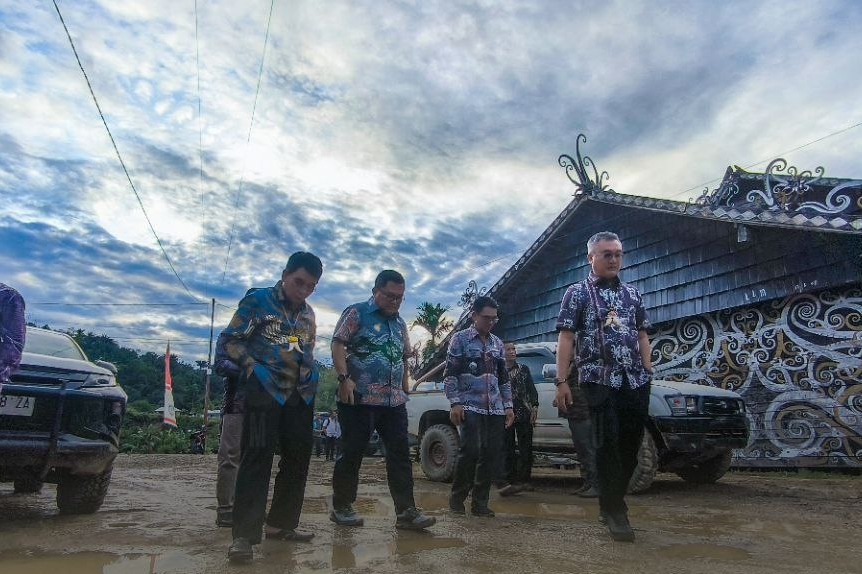 Usai Kegiatan Rakor Perbatasan, Bupati Wempi