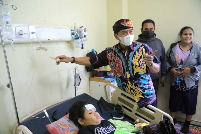 
 JAMINAN KESEHATAN: Gubernur Kaltara, DR (HC) H Zainal A Paliwang, M.Hum meninjau pelayanan RSUD dr H Jusuf SK beberapa waktu lalu. 
