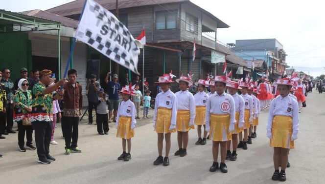 
 Lomba Gerak Jalan Meriahkan Perayaan HUT RI Ke 79 di Kabupaten Malinau