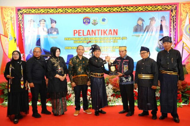 
 Gubernur Kaltara, DR (HC) H Zainal A Paliwang, M.Hum menghadiri pelantikan DPW dan DPC KKB di Kota Tarakan.
