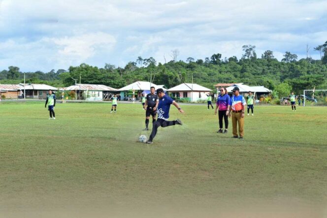 
 Wabup Buka Turnamen Seturan Cup Tahun 2024