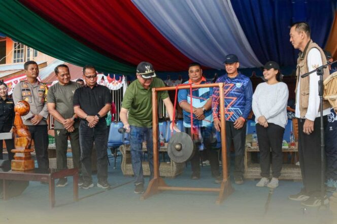 
 Pelita Cup II resmi dibuka oleh Bupati Malinau Wempi W Mawa, S.E., M.H yang dilaksanakan di Lapangan Sepak Bola Pelita Kanaan, pada Jum'at (13/9/2024).