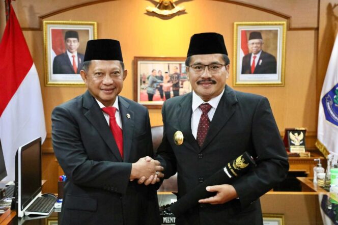 
 Togap Simangunsong Dikukuhkan Sebagai Pjs Gubernur Kaltara
