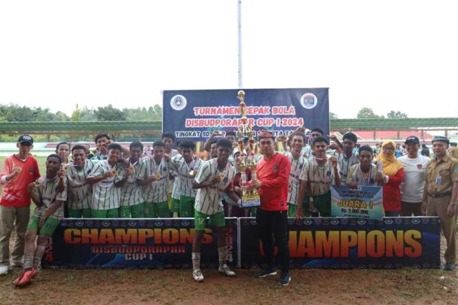 
 Pj Wali Kota Resmi Tutup Disbudporapar Cup 1 2024 Antar Pelajar se-Kota Tarakan