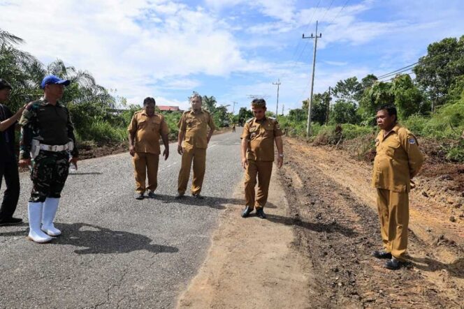 
 Pj Wali Kota Tarakan Tinjau Pembersihan Jalan Kawasan Pantai Amal