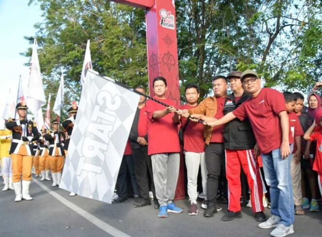 
 Bawaslu Nunukan Gelar Jalan Sehat, Ajak Masyarakat Dalam Pengawasan Tahapan Pemilu