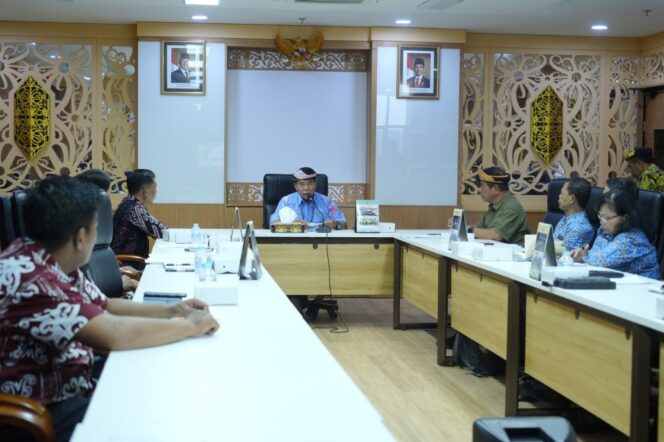 
 Gubernur Minta Penetapan Upah Minimum Perhatikan Asas Keadlian