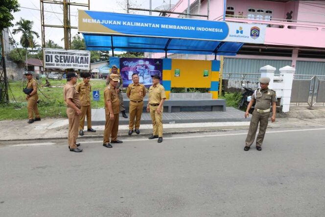 
 Pj Wali Kota Tarakan Tinjau Kondisi Jalan Rusak, Instruksikan Uji Mutu Aspal