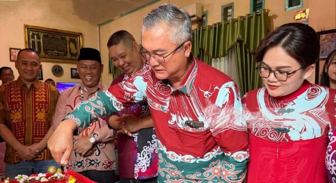 
 Rayakan Imlek 2025, Bupati Silaturahmi Ke Rumah Warga Tionghoa