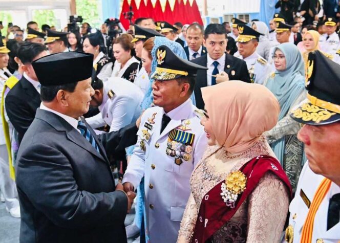 
 Presiden Resmi Lantik Zainal A Paliwang – Ingkong Ala Jadi Gubernur dan Wakil Gubernur Kaltara