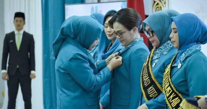
 Mayleny Wempi Resmi Dilantik Sebagai Ketua TP-PKK, Pembina Posyandu, Dekranasda, Bunda PAUD, dan Bunda Literasi Kabupaten Malinau