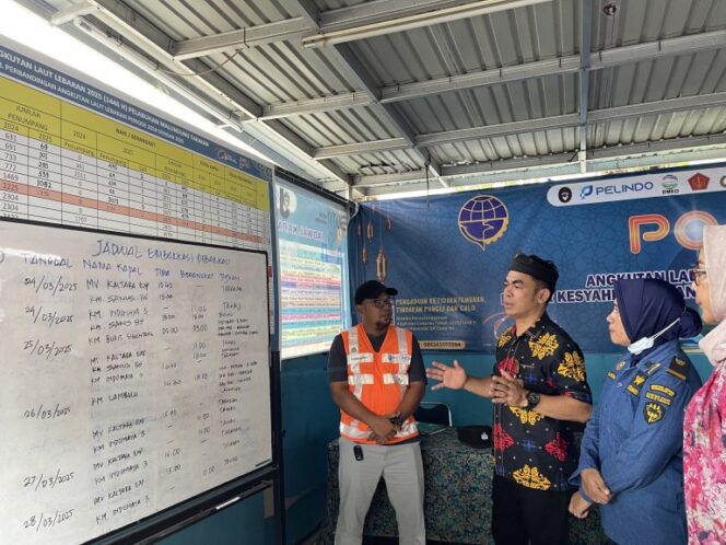 
 Plh. Sekprov Bustan Pantau Arus Mudik Di Pelabuhan Tengkayu 1 dan Pelabuhan Malundung