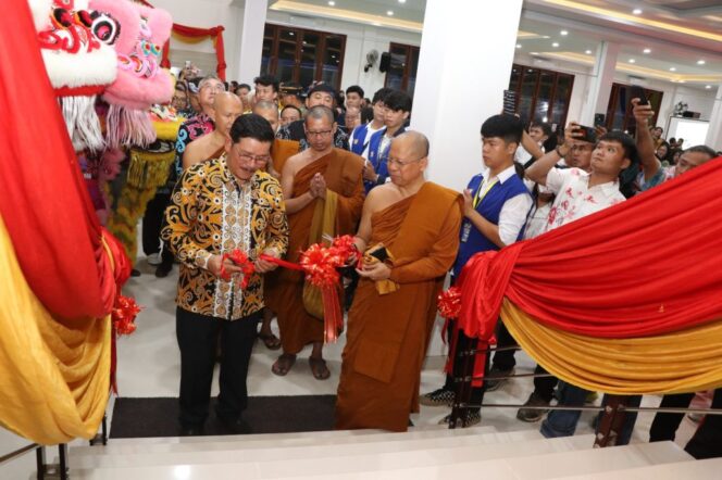 
 Wagub Kaltara Resmikan Gedung Vihara Parama Sinar Borobudur di Tarakan