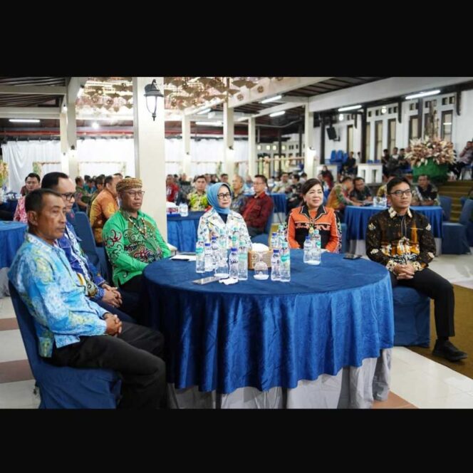
 Wujudkan Malinau Ramah Investasi, Pemkab Gandeng Kajati Kaltara Berikan Penerangan Hukum