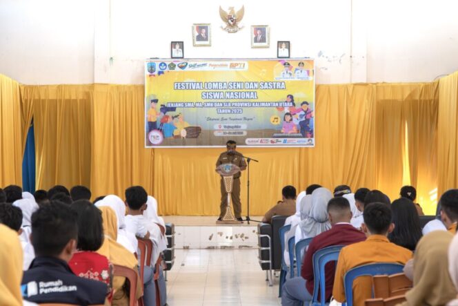 
 FLS3N 2025 Tingkat Provinsi, Hasanuddin Dorong Peserta Ekspresikan Seni dan Jaga Sportivitas