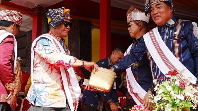 
 Karnaval The Legend of Pongtiku 2025, Gubernur Zainal: Ajang Semangat Pelestarian Dan Penghormatan Sejarah Budaya Bangsa Indonesia