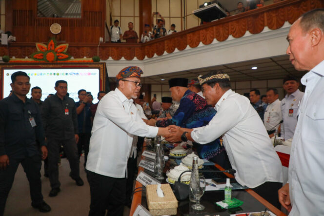 
 Gubernur Hadiri Rapat Konsolidasi Nasional Koperasi Merah Putih di Bali