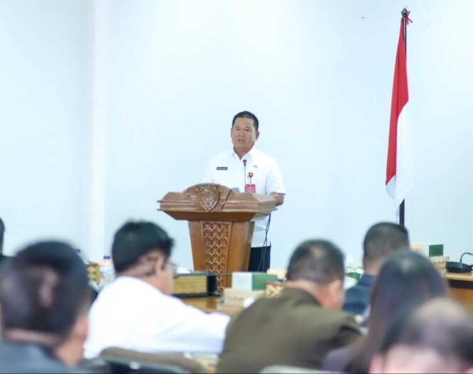 
 Dr. Ernes Hadiri Rapat Paripurna Ke-5 Masa Sidang II DPRD Kabupaten Malinau Tahun 2025