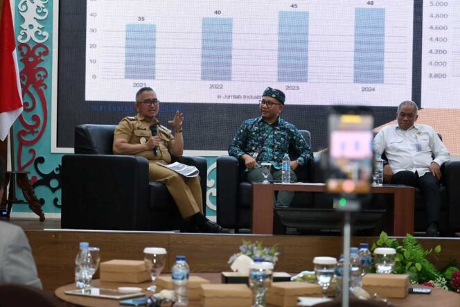
 Wali Kota Tarakan Jadi Narasumber Seminar Transformasi Ekonomi Daerah