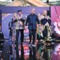 Wali Kota Tarakan dan Istri Tampilkan Pesona Wastra Tarakan di Parade Wastra Nusantara 2025