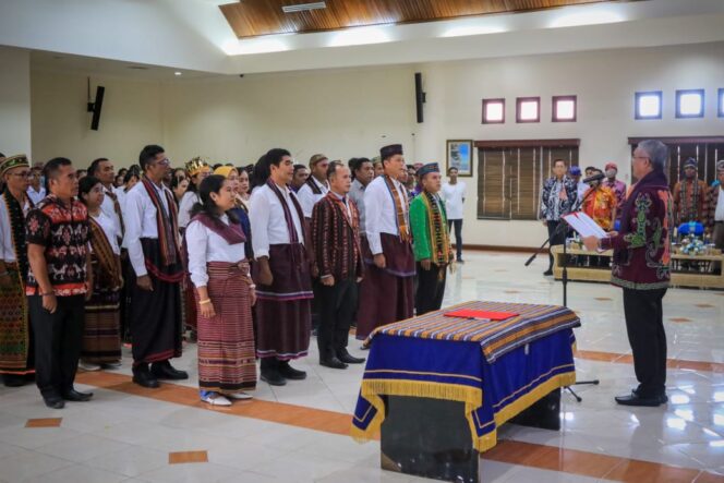 
 Kukuhkan Pengurus KKB NTT, Bupati Wempi: Keluarga Besar NTT Banyak Beri Kontribusi bagi Malinau