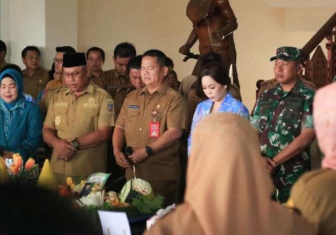 
 Momentum Kebersamaan, Wabup dan ASN Rayakan Ulang Tahun Sekda Malinau