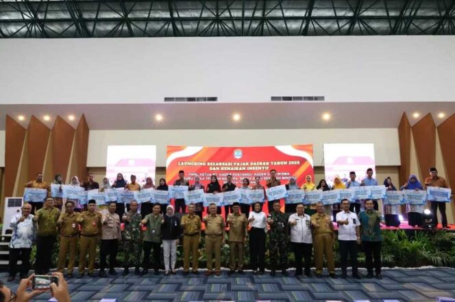 
 Wali Kota Tarakan Launching Relaksasi Pajak dan Naikkan Insetif Untuk 1.511 Penerima