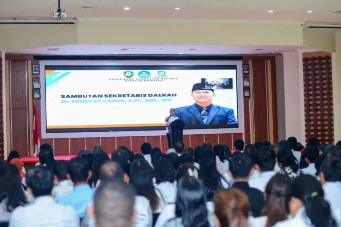 
 Buka Rakor Dapodik Tahun 2025 Sekda Ajak Kepala Sekolah, Guru dan Oprator Sekolah Tingkatkan Pendidikan yang Profesional