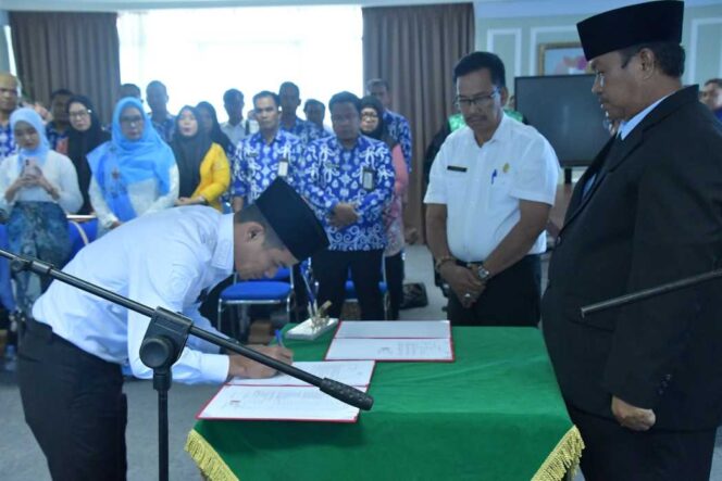 
 Bupati Nunukan Lantik Direktur Perumda Air Minum Tirtataka Masa jabatan 2025-2030