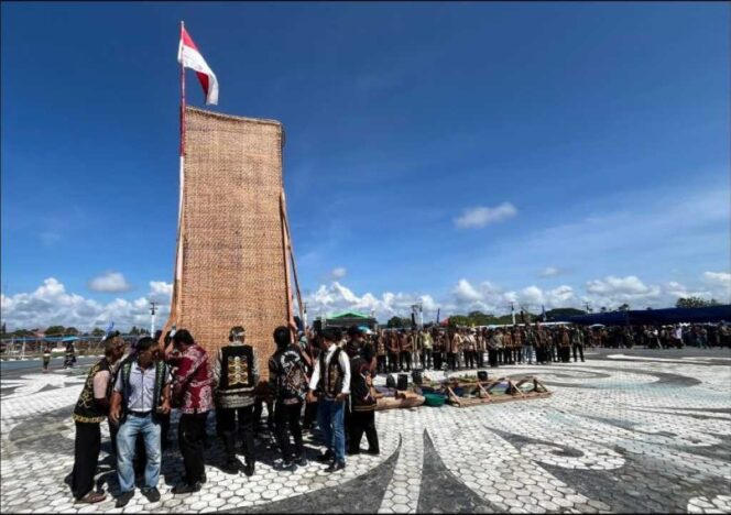 
 Dari Illuy ke Kalong Raksasa, Dayak Tenggalan Buktikan Cinta Budaya dan Siap Pecahkan Rekor MURI