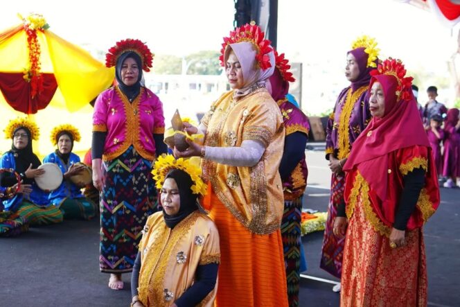 
 Gendang Beleq dan Kiri Loko, Jejak Budaya NTB Meriahkan IRAU Malinau