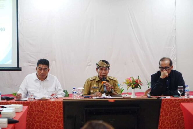 
 Gubernur Ajak Pemilik Pabrik Kelapa Sawit dan Petani Plasma Dukung Pembangunan Pabrik Minyak Goreng di Kaltara