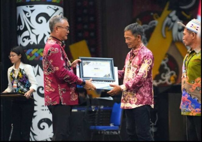 
 Malam Anugerah Desa dan RT Terbaik Malinau: Saat Inovasi dan Gotong Royong Dihargai