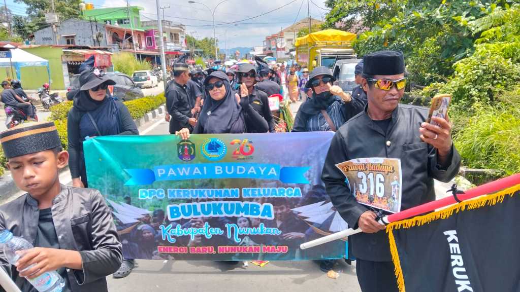 Pawai Budaya Kajang Meriahkan Hari Jadi ke-26 Kabupaten Nunukan